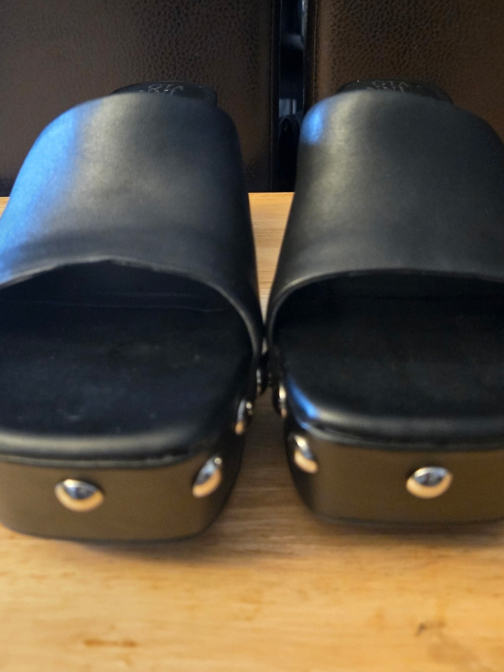 Gianni Bini Abbott Studded Leather Square Toe Platform Sandals  Size 9.5 - Picture 2 of 7